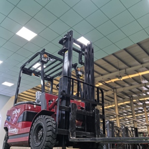 รถยก S-20 มินิ 2 ตัน ได้รับการรับรองมาตรฐาน CE ระบบขับเคลื่อน 4 ล้อ เสากระโดงสองระดับ แบตเตอรี่ลิเธียมไอออน 48V พร้อมตัวเลื่อนด้านข้าง ฟรี S-20 2 ตัน ได้รับการรับรองมาตรฐาน CE S-20 - Product Image 2