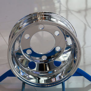 Rueda de camión 19.5X7.5 Rueda de aleación de aluminio Personalizable de fábrica - Product Image 1