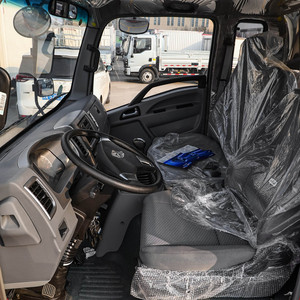 SINOTRUK HOWO 1-10ton 6 roues <span class=keywords><strong>Van</strong></span> Type 4X2 Mini lumière paroi latérale colonne plaque Cargo camion - Product Image 3