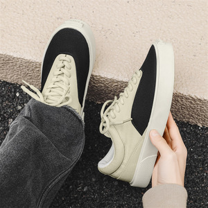 Zapatillas de lona para hombre - Zapatillas deportivas bajas de verano, estilo retro casual, de tela, modernas. - Product Image 3