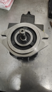 Cml 유압 베인 펌프 Vcm Vp Vpvc Vd Vpkc 시리즈 Vcm-Sf-15c-10 사출 성형기 고압 유압 펌프 - Product Image 3