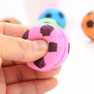 Balles douces en EVA sans danger pour les animaux de compagnie pour les jouets pour chatons, forme de ballon de football coloré, jouet interactif pour chat, grattoir pour chat, <span class=keywords><strong>vente</strong></span> chaude, jouet pour chat <span class=keywords><strong>pas</strong></span> <span class=keywords><strong>cher</strong></span> - Product Image 5