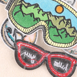 Étiquette brodée à la main DIY pour ordinateur, série camping, en tissu polyester, badge, accessoires pour lunettes, patch - Product Image 4