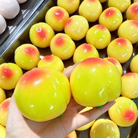 Balle anti-stress artisanale en forme de pêche, moelleuse et craquante, jouet sensoriel de Noël