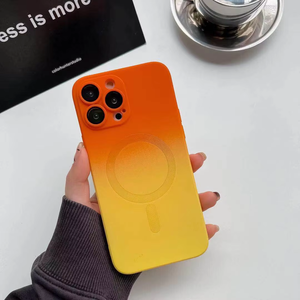 Funda de teléfono de protección de lente magnética inalámbrica de silicona suave de TPU de lujo colorido degradado más vendido para <span class=keywords><strong>iPhone</strong></span> 11-16 <span class=keywords><strong>Pro</strong></span> <span class=keywords><strong>Max</strong></span> - Product Image 5