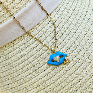 Personnalité Unique Bijoux De Mode Micro Pavé Coeur Amour Baiser Lèvres Bleues Sexe Charme Collier pour Femme - Product Image 4