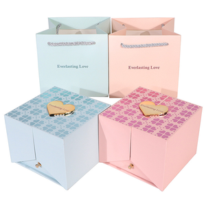 Moderna Scatola Regalo per <span class=keywords><strong>Gioielli</strong></span> <span class=keywords><strong>a</strong></span> Forma di Rosa Ecologica per <span class=keywords><strong>San</strong></span> <span class=keywords><strong>Valentino</strong></span> con Collana Abbinata per Fidanzata - Product Image 3