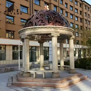Gazebo in Marmo Europeo di Lusso con Colonne Romane e Cupola in Ferro Battuto per Giardini, Ville e Parchi - Product Image 1