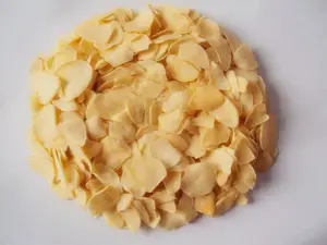 China Air Dried Garlic Flakes For Sale The Best Price With Good Quality