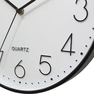 リビングルームのための12インチのモダンな丸いプラスチック製の壁時計サイレントファッション装飾的な創造的な壁時計番号