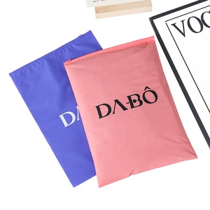 Sacs en plastique EVA écologiques refermables avec fermeture éclair pour vêtements, sacs CPE personnalisés avec fermeture éclair, sacs à fermeture éclair givrés, faible MOQ - Product Image 2