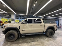 Capot de benne étanche en acier pour pick-up, profil bas, finition texturée, robuste, verrouillable, pour Navara Ranger NP300