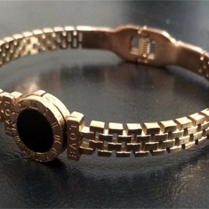 Nueva Pulsera de Acero Inoxidable con Números Romanos, Pulsera Popular con Diseño Hueco y Apertura Simple de Resorte - Product Image 3