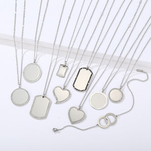 Vendita calda 18K PVD oro placcato in acciaio inossidabile cerchio collana ciondolo Custom Laser Logo inciso <span class=keywords><strong>nome</strong></span> bianco Design alla moda - Product Image 5