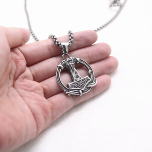 Yunnique Thunder Hammer – collier avec pendentif en acier inoxydable, bijoux unisexes, cadeau, style punk européen, design rond - Product Image 4