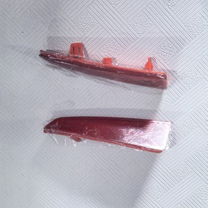 Réflecteurs de pare-chocs arrière pour modèles Rx 2016-2019, rectangulaires, plats, en polycarbonate, installation par clic, 8191081920 48050 - Product Image 1