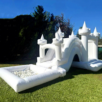 Château gonflable blanc moderne avec toboggan à balles Trampoline gonflable Maison de rebond blanche avec toboggan Combo