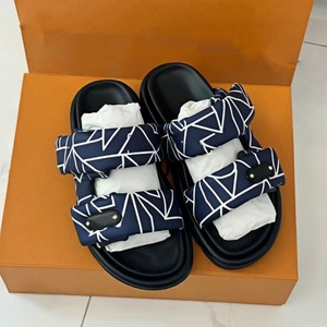 Wholesale Custom open Toe <b>Platform</b> Sandals Men's slippers Women's Slippers Flat Sandals Luxury Casual Walking Style Shoes - Product Image 1