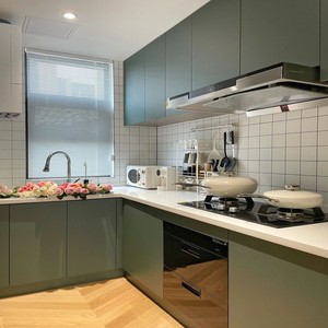 Cuisine intégrée LDK, <span class=keywords><strong>aménagement</strong></span> ouvert semi-ouvert, design en U ou en L, armoires sans poignées, plan de travail en dalle, panneau écologique ENF - Product Image 2