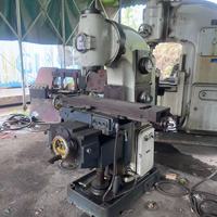 Fraiseuse verticale à genouillère d'occasion MT4 X50A, 85% neuve, prix abordable, pour travaux moyens, garantie 1 an - Vente directe usine