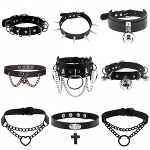 Wowei Vintage Punk Goth Clouté Rivet Noir PU Cuir Coeur Forme <span class=keywords><strong>Biker</strong></span> Collier Ras Du <span class=keywords><strong>Cou</strong></span> Gothique Collier avec Pointes Réglable - Product Image 1
