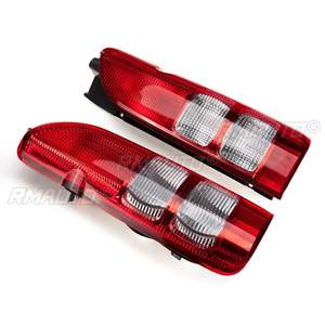 Feu arrière gauche/droit sans faisceau de câblage, ampoule de frein et de marche arrière pour Toyota Hiace Commuter 2005-2019 - Product Image 2