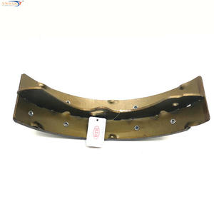 חלקי רכב בלם רירית עם נעל להשתמש עבור <span class=keywords><strong>NPR</strong></span> NKR 4HF1 4BE1 K4442 עבור משאית גבוהה-איכות סיטונאי - Product Image 2