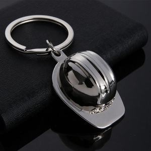 سلسلة مفاتيح هندسية Cugle ثلاثية الأبعاد من سبائك الزنك مع سلسلة مفاتيح بلون فضي وقبعة مع شعار ليزر مخصص - Product Image 6