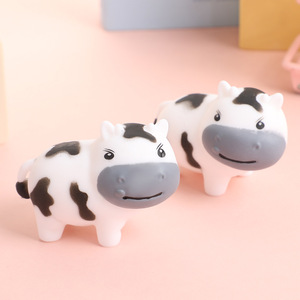 Juguete Antiestrés de Vaca de Dibujos Animados, con Sonido, para Aliviar la Ansiedad, Decoración de Escritorio, para Niños de 7 a 14 Años - Product Image 2