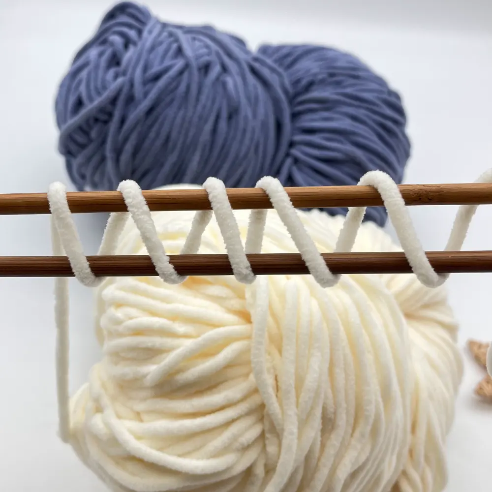 Chenille Velvet Yarn Knitting Wool Thick Warm Crochet Knitting Yarns for DIY Hand-Knitted Fabric Art Bag Sweater Doll
