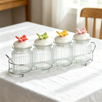 Ensemble de 4 pots de rangement en verre à nervures verticales avec support métallique et couvercles en céramique papillon colorés, pour épices, bonbons et collations