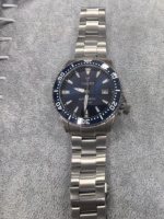Montre de plongée mécanique sportive YAGUER personnalisée de luxe avec boîtier en acier inoxydable, résistante à l'eau jusqu'à 200 m, luminescente