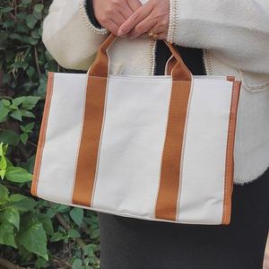 Sac fourre-tout de week-end en toile patchwork avec logo personnalisé, poignée en corde, grande capacité, pour femmes - Product Image 2