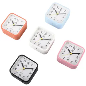 Jam Alarm Logam Kecil Warna-warni untuk Hadiah  Anak-anak dengan Meja Kustom Jam Analog Persegi Quartz Bepergian Kualitas Baik