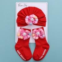 Offre Spéciale : Ensemble Cadeau Bonnet et Chaussettes Mi-Hautes Colorées pour Nouveau-né – Chaussettes Bébé Antidérapantes en Coton, Cadeau Amusant