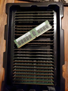 Low Latency DDR4 <b>64GB</b> 3200MHz ECC Registered PC4-25600R Dual Rank X4 RDIMM Server Memory Module in Stock Fast Delivery - Product Image 3