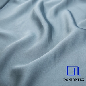 Neues Design Drooping Silky Soft Polyester Atmungsaktiver Satin stoff für Damen kleider Nachtwäsche Abayas Mäntel Bade bekleidungs röcke - Product Image 4