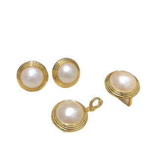 Pendientes de Perlas Mabei World, Plata Chapada en Oro 9999, Perlas Mabe Blancas de Agua de Mar - Product Image 5