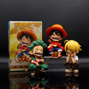 Figura de acción de anime personalizada al por mayor de <span class=keywords><strong>One</strong></span> <span class=keywords><strong>Piece</strong></span>: Luffy, <span class=keywords><strong>Zoro</strong></span>, Sanji, lindos personajes sentados y riendo, modelo de PVC, juguete, decoración para coche, regalo a granel - Product Image 5