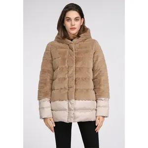 Piumino da donna caldo con cappuccio personalizzato plus size piumino invernale alla moda cappotto in pelliccia sintetica per donna