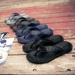 Pantuflas <span class=keywords><strong>de</strong></span> <span class=keywords><strong>Hombre</strong></span> con Textura <span class=keywords><strong>de</strong></span> Cocodrilo <span class=keywords><strong>2022</strong></span>, Sandalias Planas para Interiores y Exteriores, <span class=keywords><strong>Chanclas</strong></span> <span class=keywords><strong>de</strong></span> PVC para Playa <span class=keywords><strong>de</strong></span> Verano - Product Image 1