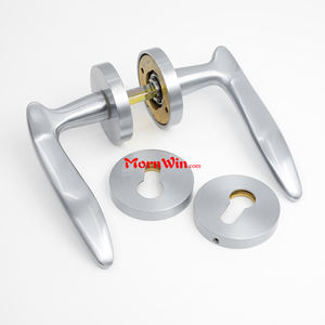 <span class=keywords><strong>Poignée</strong></span> <span class=keywords><strong>de</strong></span> <span class=keywords><strong>porte</strong></span> intérieure ronde en <span class=keywords><strong>laiton</strong></span> chromé massif <span class=keywords><strong>sur</strong></span> rosette à dubaï - Product Image 4