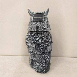 Leurres de hibou pour effrayer les oiseaux Hibou à énergie solaire avec tête rotative et <span class=keywords><strong>son</strong></span> avec décoration extérieure lumineuse - Product Image 2