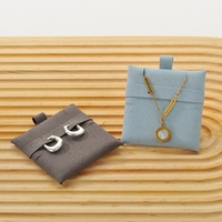 Kartu Display Perhiasan Anting Kalung Gelang dari Bahan Suede Mikrofiber Warna-warni, Stylish dan Dapat Disesuaikan, untuk Kemasan Kotak Hadiah Premium