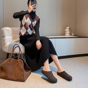 Sandales unisexes en daim et liège avec soutien de la voûte plantaire, doublure en cuir véritable, pantoufles confortables antidérapantes à enfiler pour la maison - Product Image 6