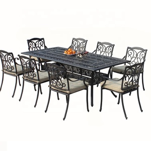 Ensemble de table et chaises de salle à manger en aluminium coulé pour l'extérieur, design traditionnel, une table et six chaises - Product Image 1