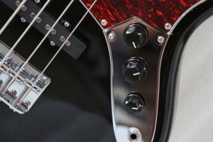 กีตาร์เบสราคาประหยัด 4 สาย ตัวบอดี้ทำจากไม้บาสวูด ชุดกีตาร์เบสไฟฟ้าสำหรับผู้เริ่มต้น - Product Image 3