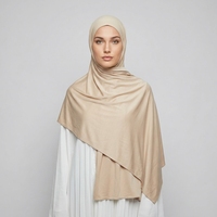 Hijab en jersey liquide polyester avec design plissé extensible dans quatre directions pour les tenues de fête estivales