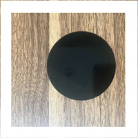 Plaque de verre trempé noir personnalisée de 1 mm avec logo sérigraphié pour station de charge sans fil de téléphone portable