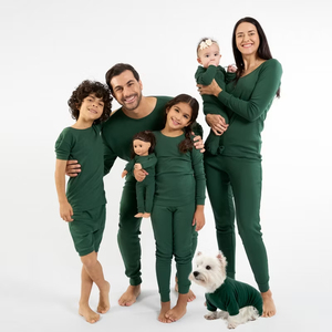 Conjunto de Pijamas Familiares a Juego de Navidad de Algodón y Bambú con Spandex Personalizables de Hongbo, Gran Venta - Product Image 3